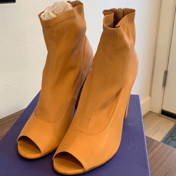 Maison Martin Margiela Open Toe Back Zip Booties in Tan - Picture 2 of 7